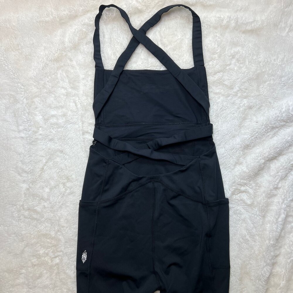 NWT FP Movement Black Crisscross Strap Jumpsuit Pockets‎ – Size M - Picture 7 of 9